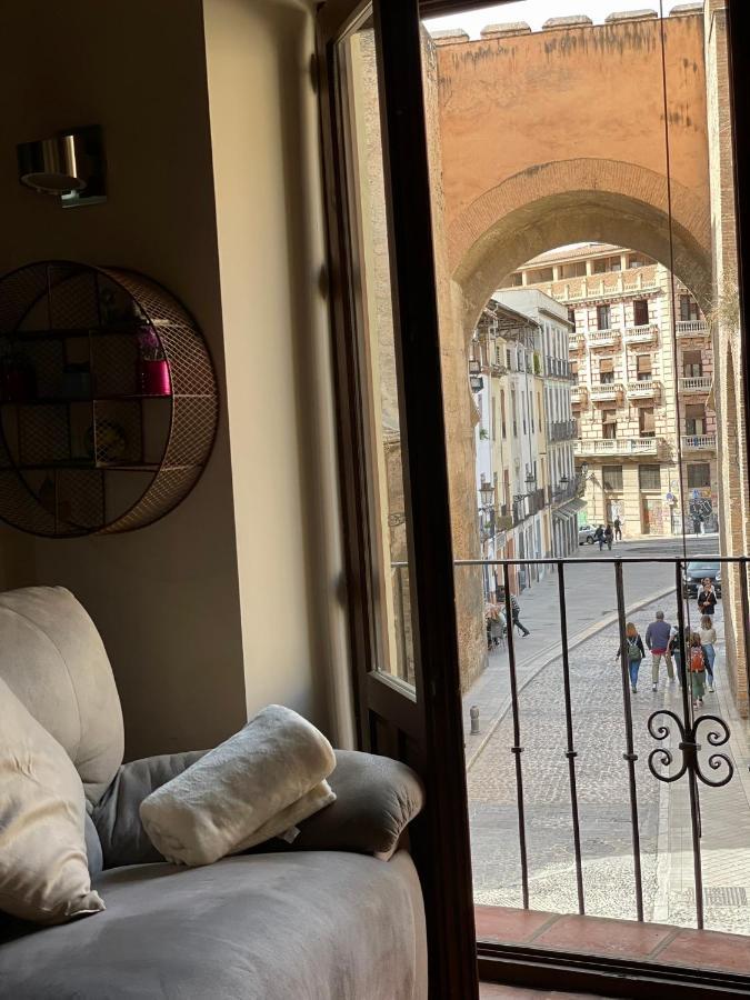 Апартаменты Sleep In Historic Puerta Elvira Гранада Экстерьер фото