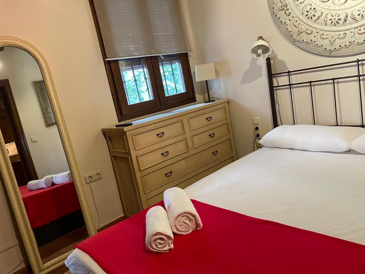 Апартаменты Sleep In Historic Puerta Elvira Гранада Экстерьер фото
