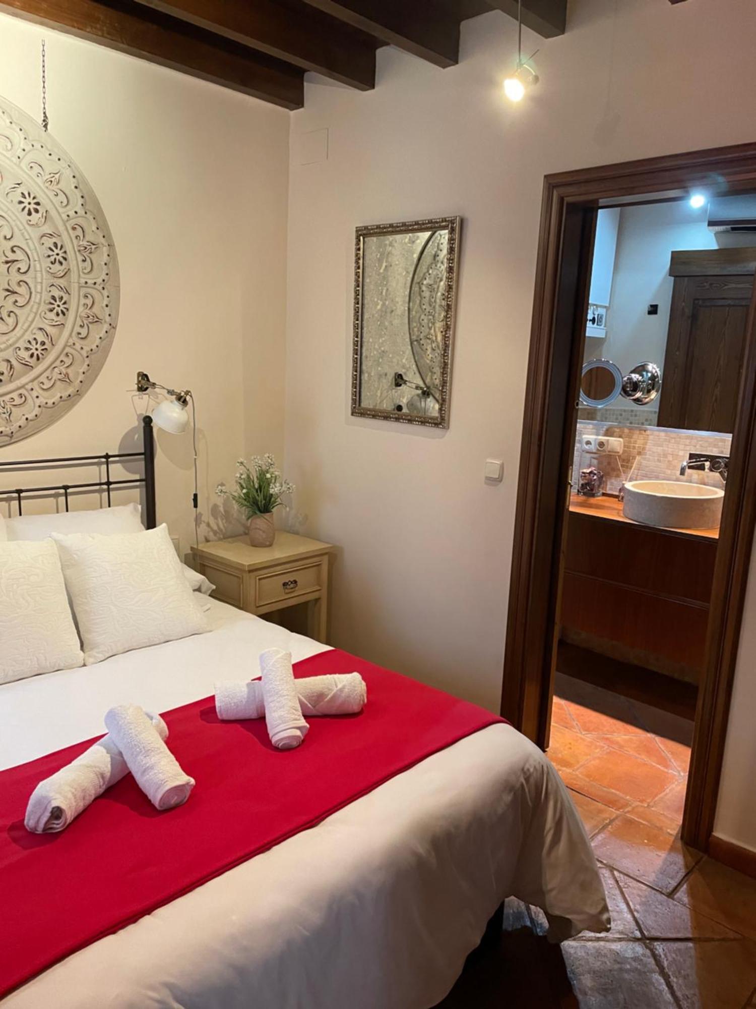 Апартаменты Sleep In Historic Puerta Elvira Гранада Экстерьер фото